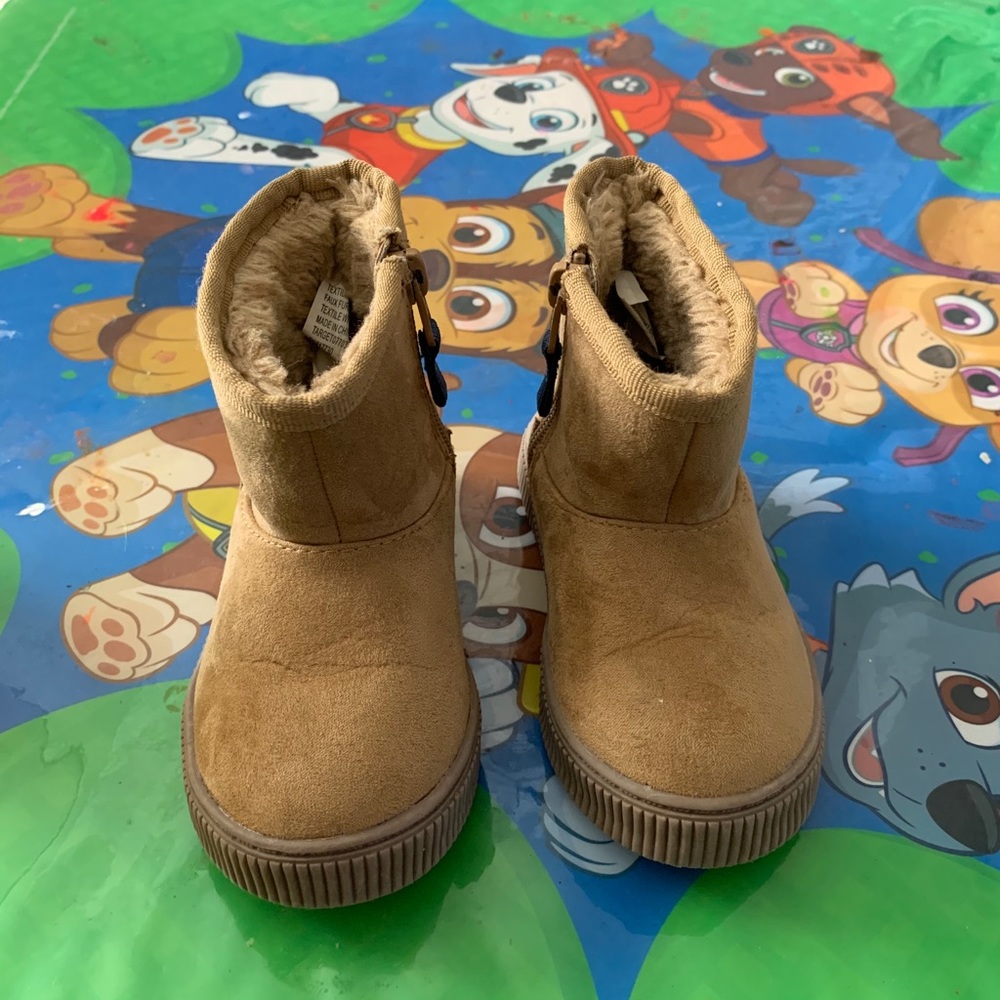 Baby girl boots